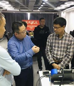 Professor Liu bestätigte voll und ganz die zerstörungsfreie Endoskopprüfung unseres Unternehmens