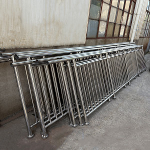SS304 Outdoor Tempered Glass Railing Post - Durable Stainless Steel Balustrade Fitting