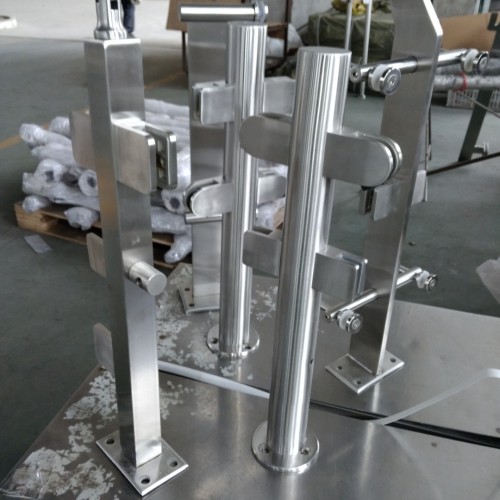 Adjustable Square Glass Clamp for Stainless Steel Posts | 316 Stainless Steel Balustrade Fitting