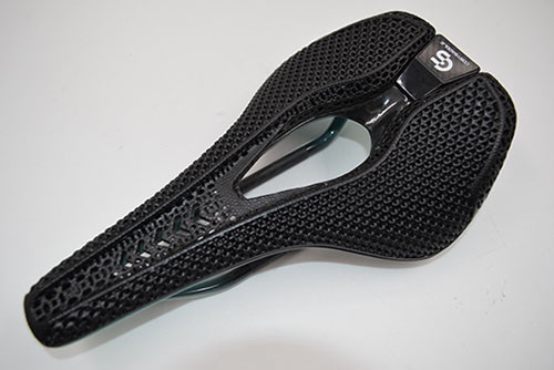 short 3D printed carbon saddle