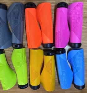 TPE Material Handlebar Covers with Anti-Slip Design Sweat-Resistant and Custom Colors for Mountain Bike Grips