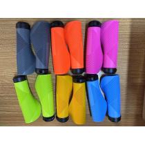 TPE Material Handlebar Covers with Anti-Slip Design Sweat-Resistant and Custom Colors for Mountain Bike Grips