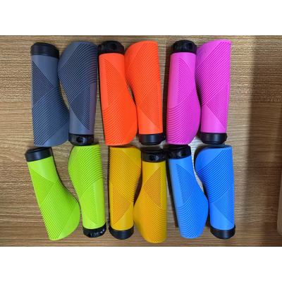 TPE Material Handlebar Covers with Anti-Slip Design Sweat-Resistant and Custom Colors for Mountain Bike Grips