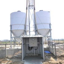 Higiene Feed Storage and Delivery System for whole Chicken Barn