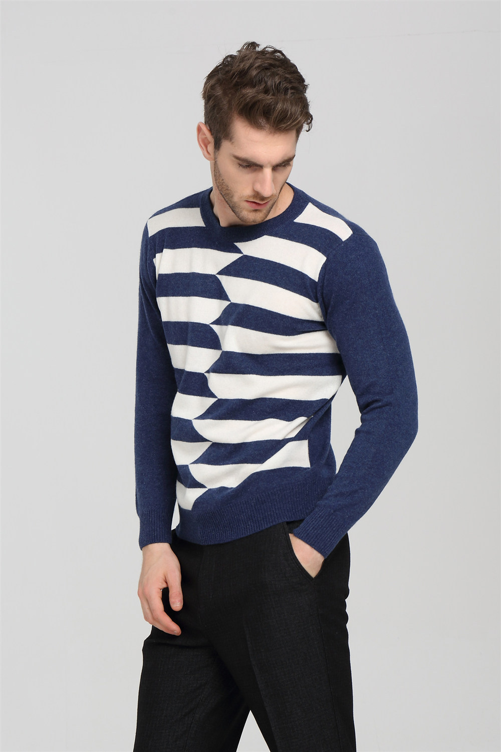 maglione da uomo in cashmere con strisce