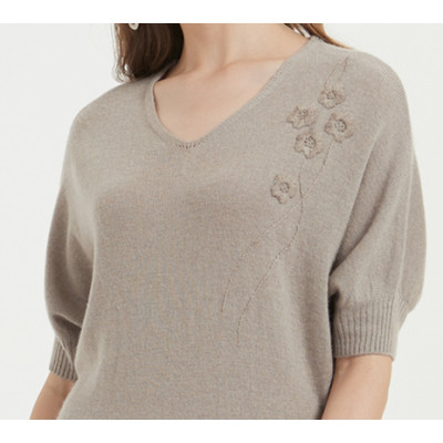 wholesale women 100% high quality pure cashmere long sweater with hand embroidery in low price