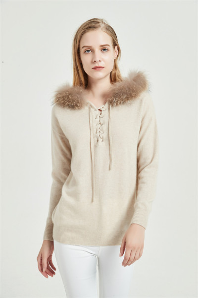 maglione da donna in puro cashmere dal design alla moda con colore naturale