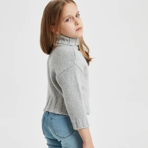 Wholesale custom - made girl's fancy yarn pullover sweater in high quality by Chinese manufacturer