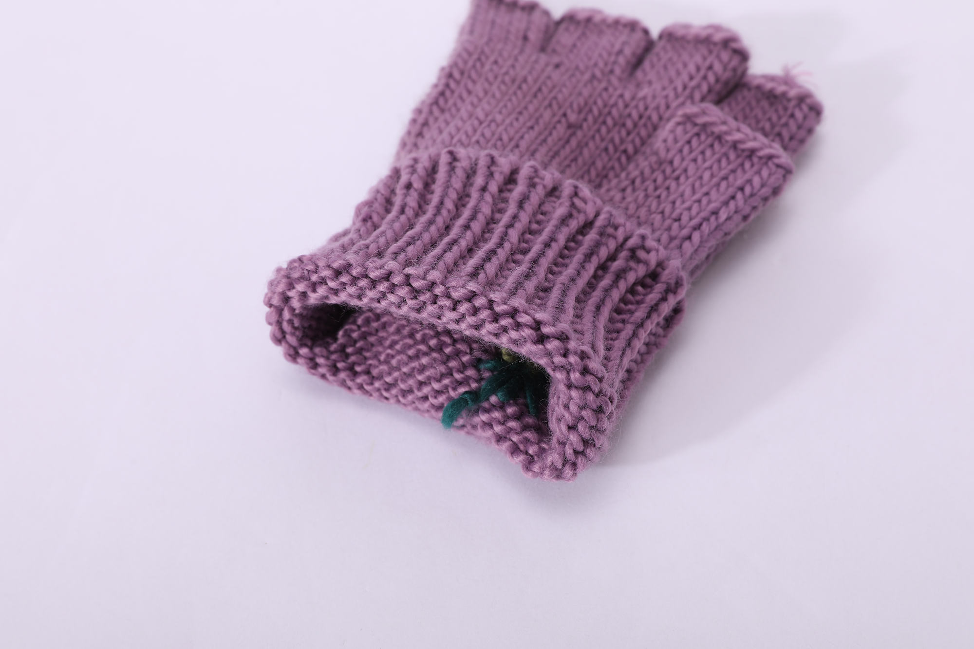 Cable cashmere glove