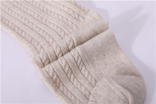 Wholesale Women's Solid Color Cable Pure Cashmere floor socks in small MOQ and factory price