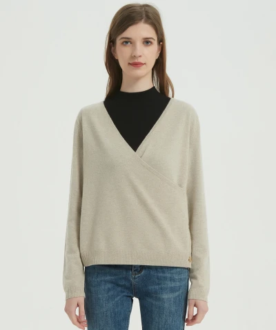 NATURAL AND UNDYE CASHMERE WITH V NECK