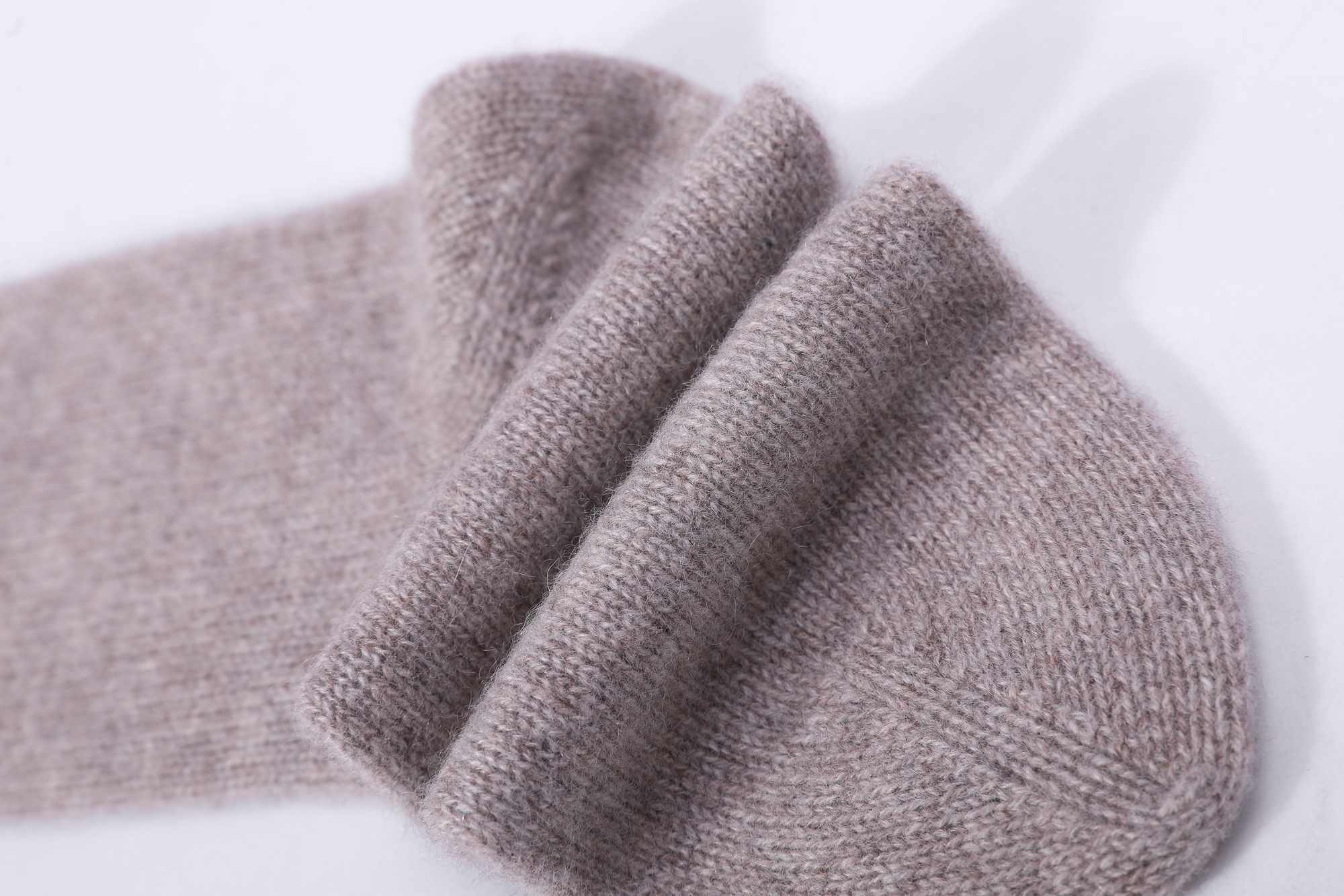 Seamless cashmere socks