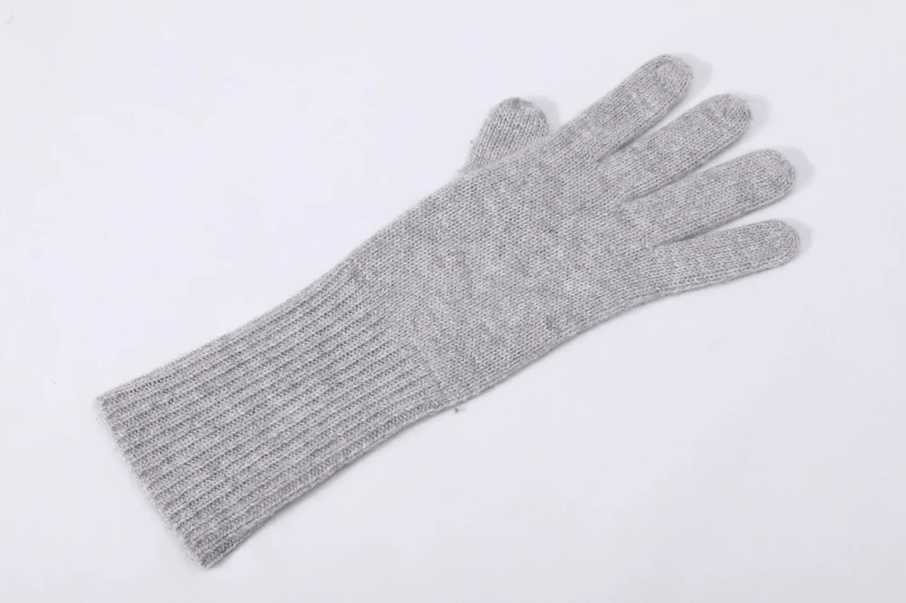 Seamless cashmere gloves
