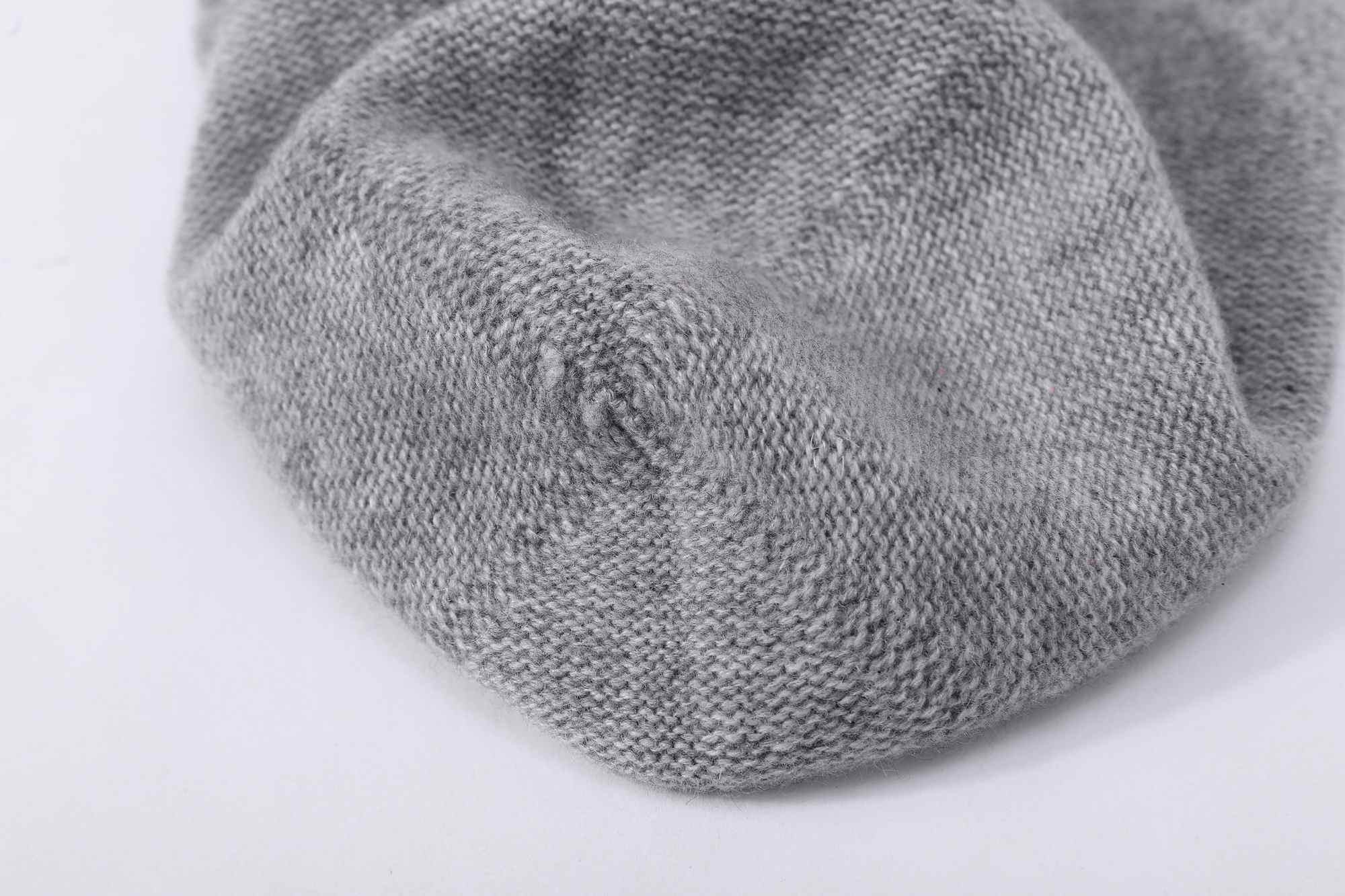 Seamless cashmere beanie