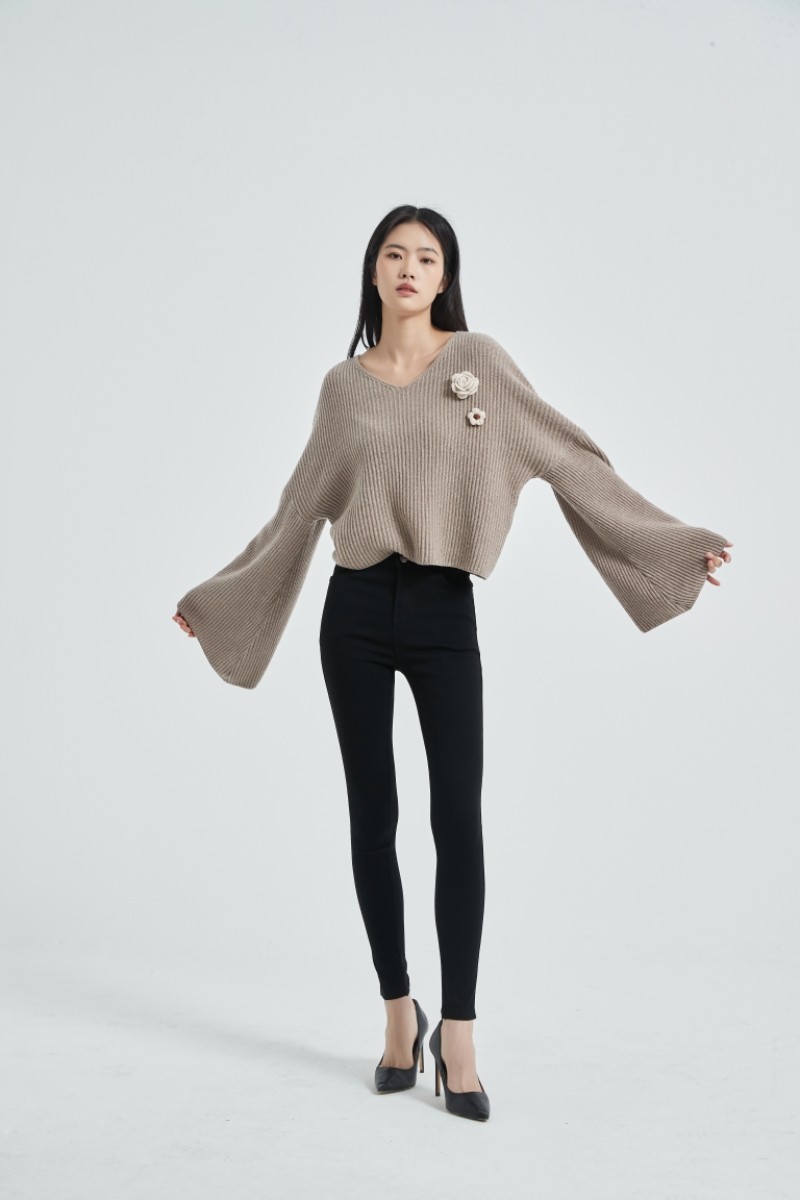 cashmere with 3D handmade flowers