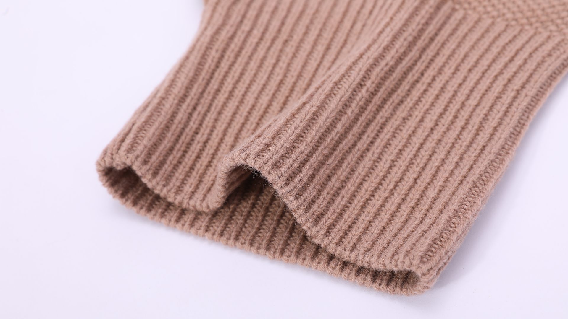 Seamless cashmere socks