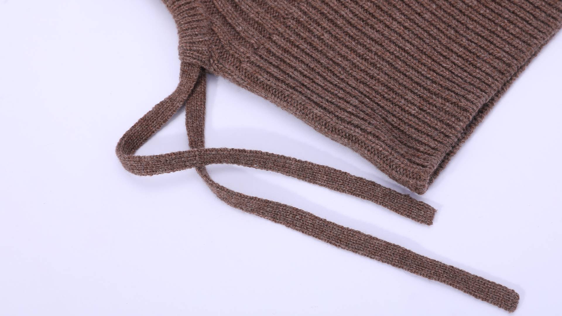 Seamless cashmere socks