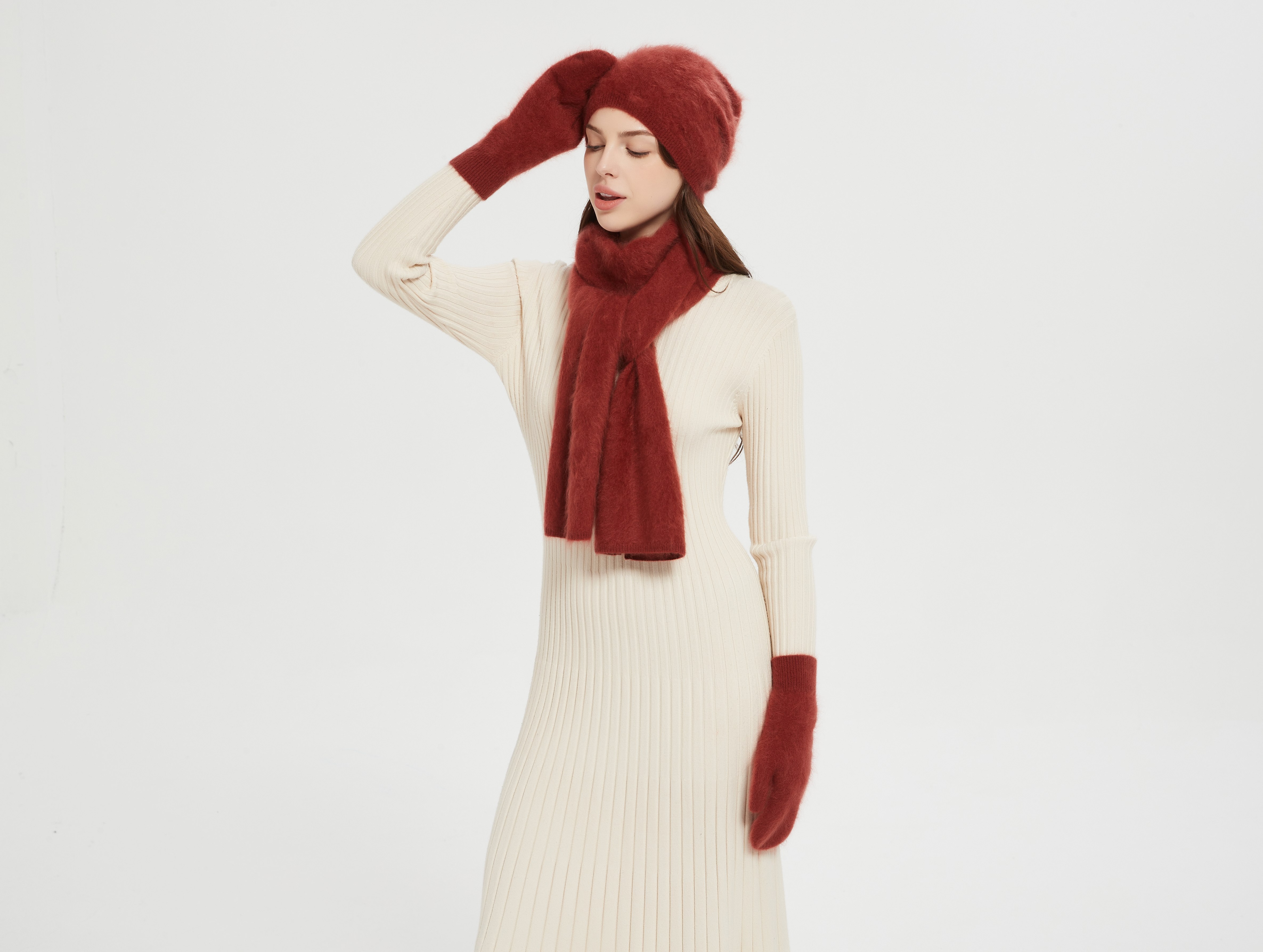 Seamless cashmere socks