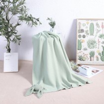 Wholesale high-quality cashmere blend Knitted Baby Blanket and Throw with Rabbit Plush Toys