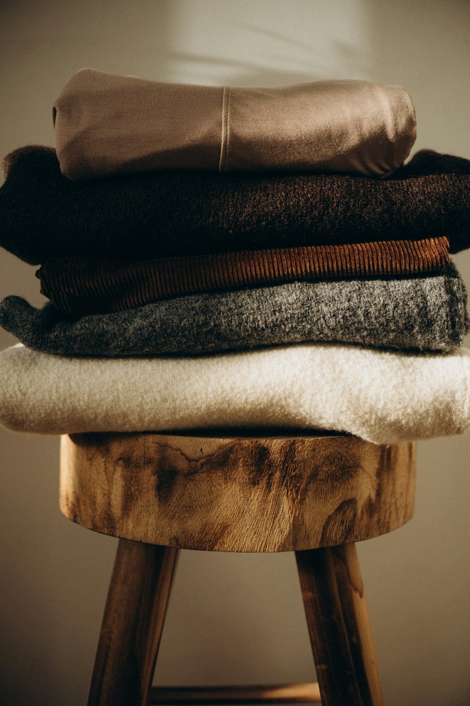 Cashmere Sweaters Wholesale: A 2026 Sourcing Guide