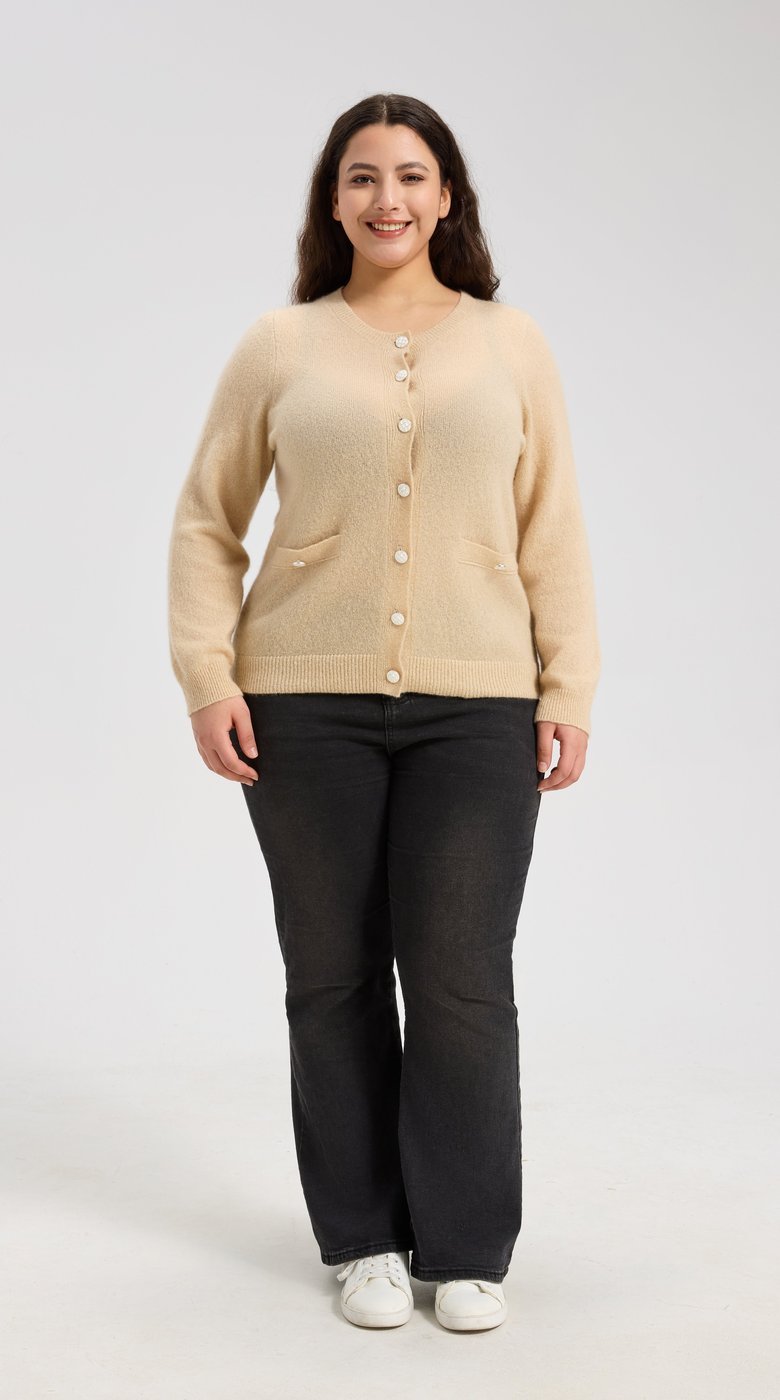 Classic cashmere cardigan with shell buttons and front pockets