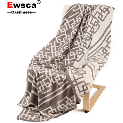 wholesale intarsia Oversize Double face light Anti-Pilling lounge wool cashmere throw blankets