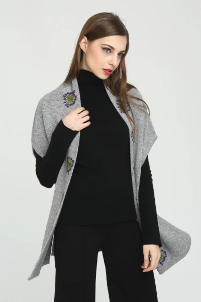 Custom design women 100% pure cashmere cardigan with hand embroidery China vendor