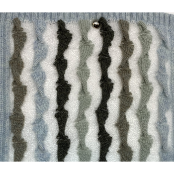 Knitted Cashmere Pattern in 100% Cashmere Yarn with new Stripes Design