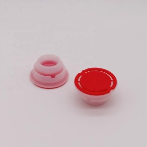 Various size plastic spout and closure for engine oil metal packaging