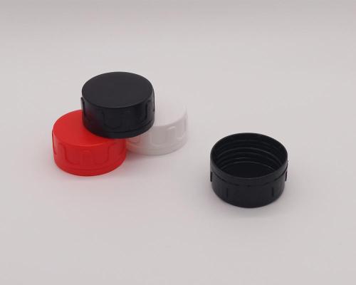 Non spill feature and plastic material screw cap for oil lubricant bottle