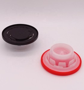 Wholesale 62mm plastic caps spout for engine oil can/Metal tin can cap china manufacturer Hot sale products
