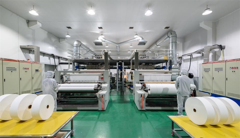 The three core parts of the meltblown nonwoven machine