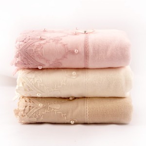 Good design plain weave velvet towel with a beautiful lace and bowknot pearl,customizable design.