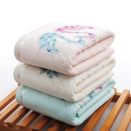 Noble Diamond Velvet Swan pattern Bath Towels, 100% cotton,customizable design.
