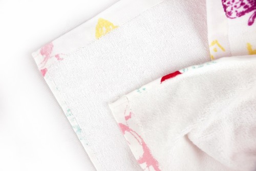 Colorful printed butterfly bath towel as a gift in velvet, directly supplied by the factory.