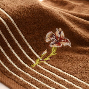 Plain weaving towel with Bright ribbon and flower embroidery classic five-car bath towel