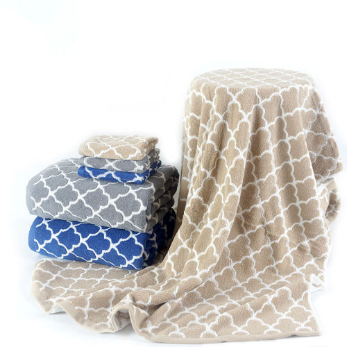 Luxury dyed yarn jacquard bath towel,100% cotton grid design,customizable design,factory supply.