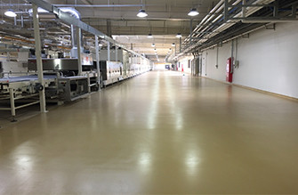 Two-component solvent-free low-elastic polyurethane self-leveling floor
