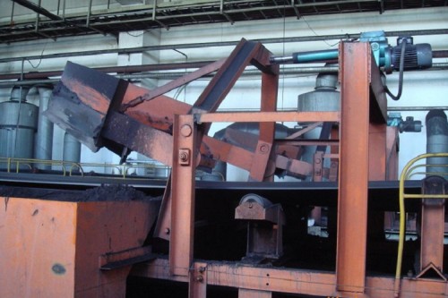 Belt conveyor with Plough discharging device used for stacking solution