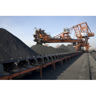 Bulk raw coal conveying system for storage and port loading