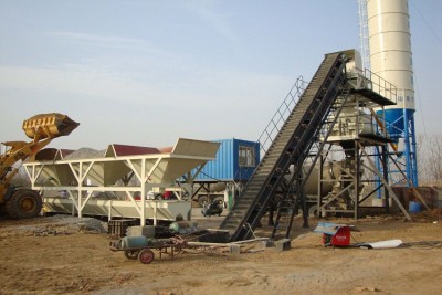Large angle belt conveyor for mixed batch plant application no sprinkling