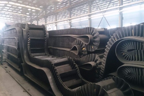 China brand Corrugated conveyor belt sidewall used for concrete mixed plant