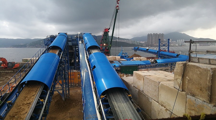 Ship loading conveyor system
