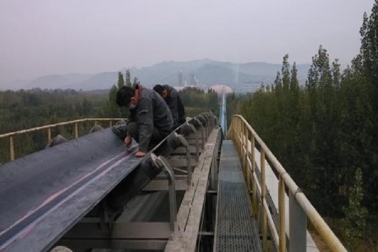 Conveyor belt repair