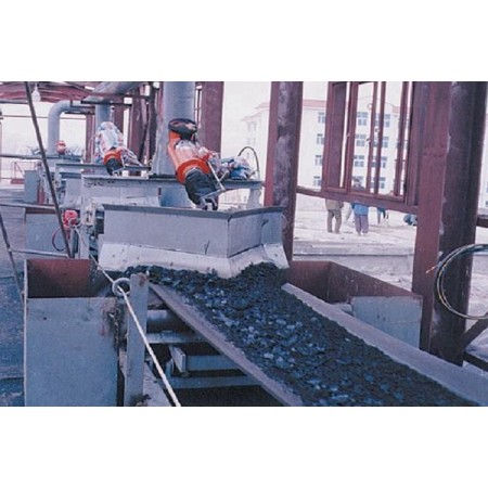 Belt conveyor with Plough discharging device used for stacking solution