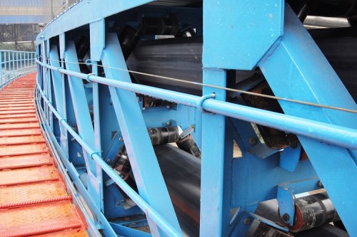 Bulk material transportation solution by using  tubular belt conveyor