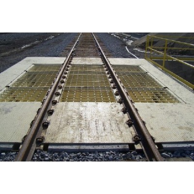 Train / railway loading and unloading belt conveyors