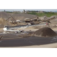 Mining Mobile Belt Conveyor Systems with Large Conveying Capacity