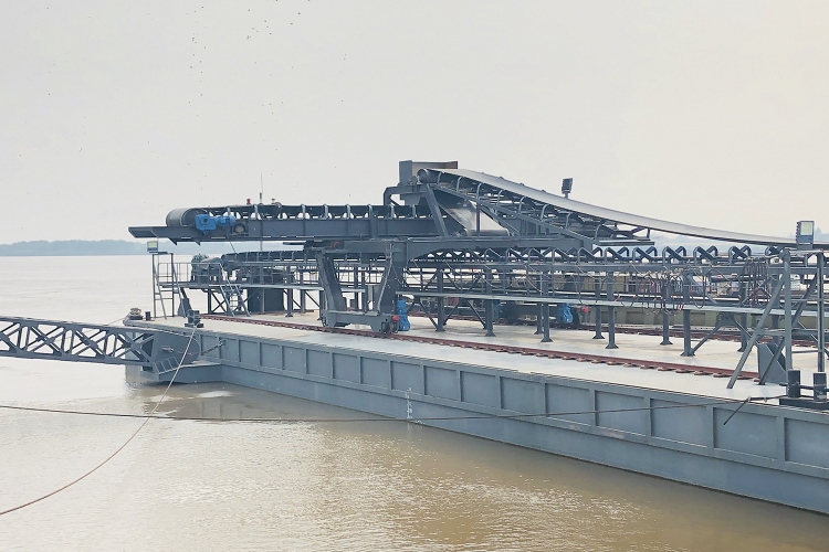 terminal loading conveyor