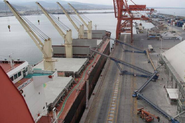 ship loading conveyor